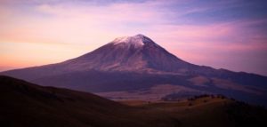 ufo spotted leaving Mexican volcano