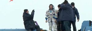 Japanese space tourists return to earth