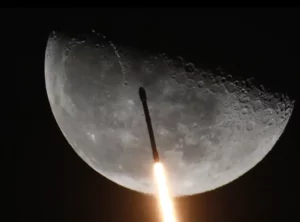 derelict space x rocket to crash into the moon