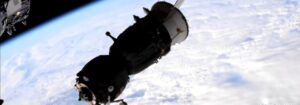 damaged Soyuz capsule returns to earth without crew