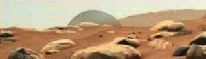 crashed ufo spotted in Mars photo