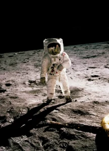 why have humans not returned to the moon since Apollo